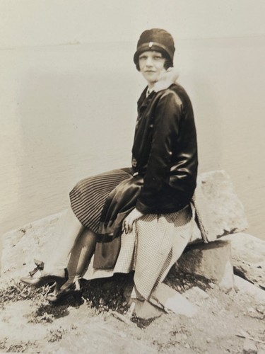 1927 artistic woman waterfront - artistic,
