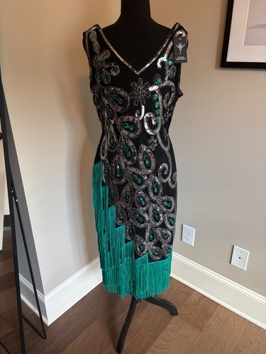 Nwt green peacock style - green,