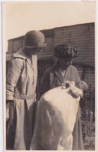 Postcard two women fur - rp,
